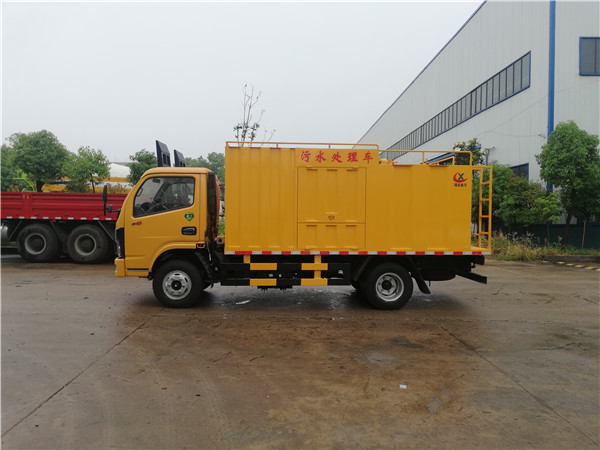 東風(fēng)小多利卡藍(lán)牌污水處理車