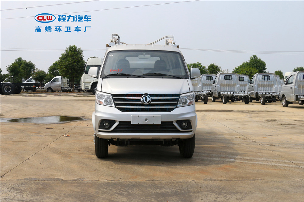 東風(fēng)小康小型無(wú)泄漏垃圾車