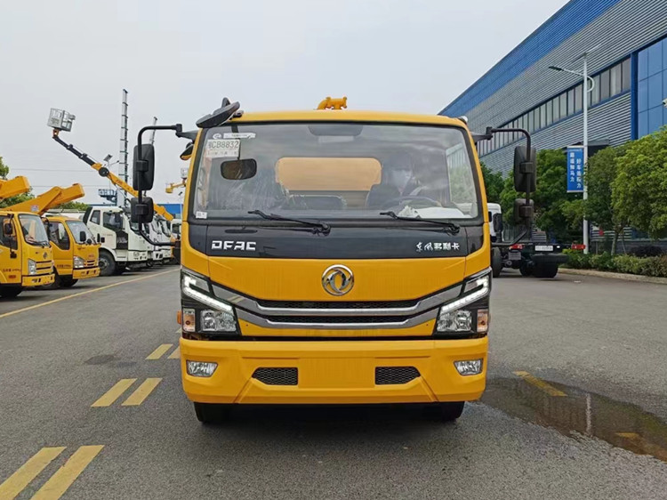 東風(fēng)大多利卡10方清洗吸污車(chē)