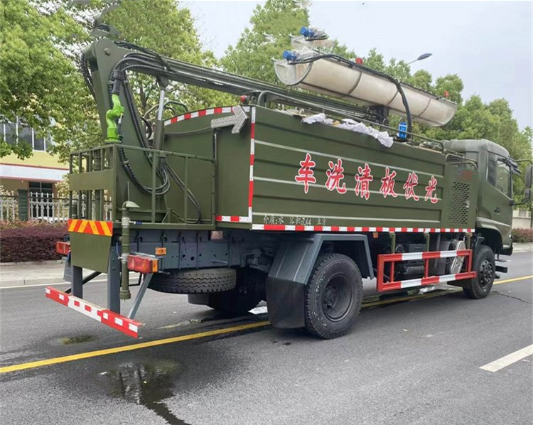 東風(fēng)天錦光伏板太陽能板清洗車